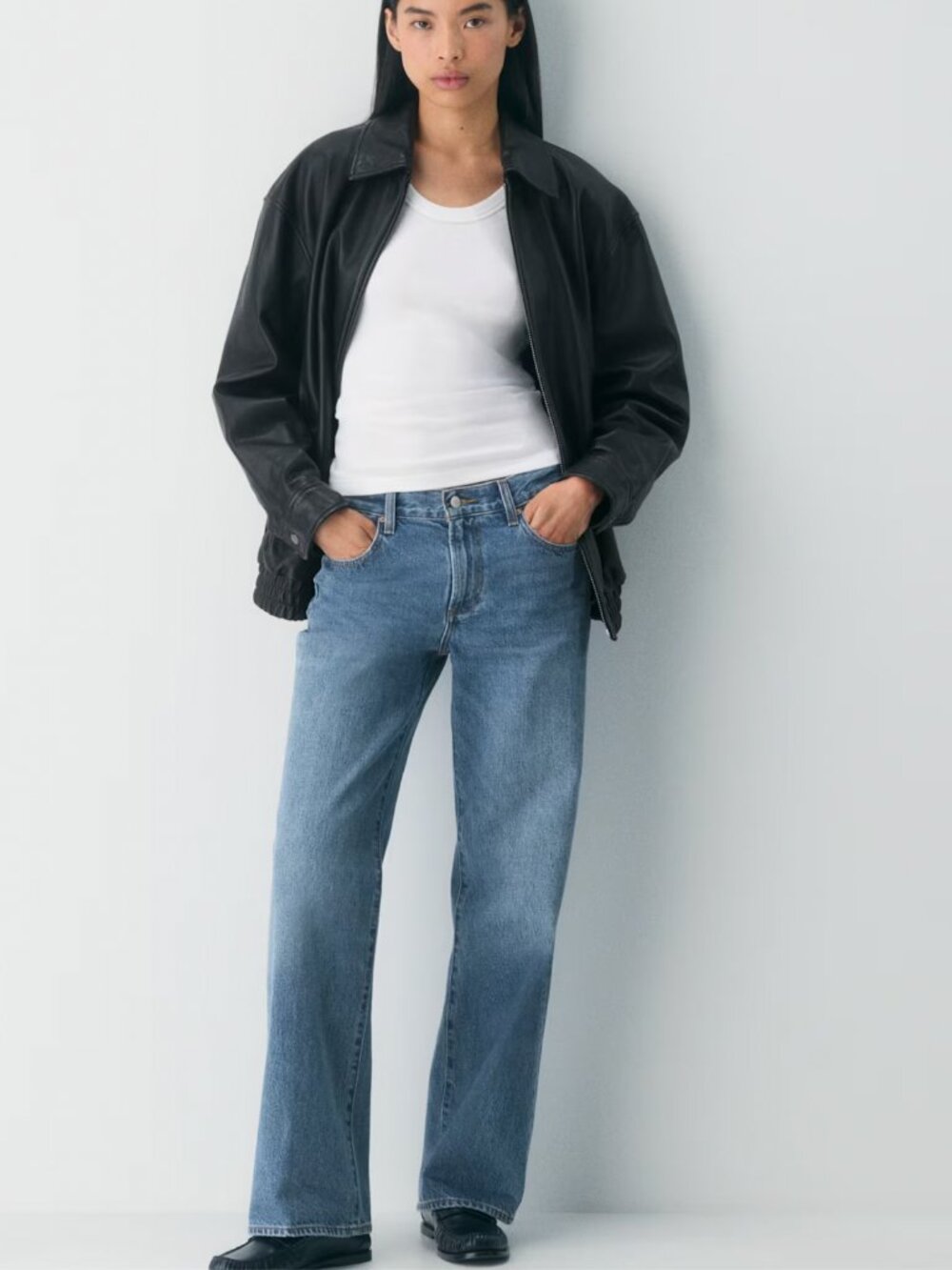 Aritzia - Denim Forum Farrah Low-Rise Wide Size 30